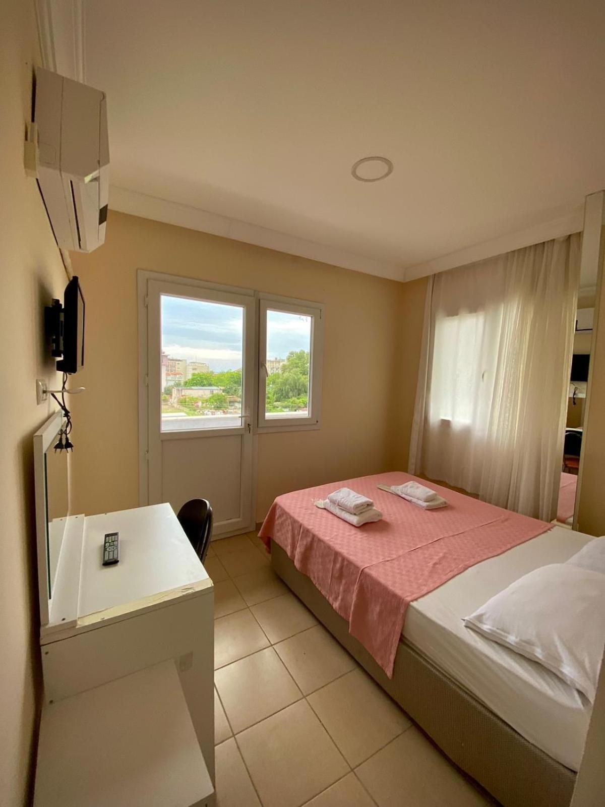 Mandarin Beach Hotel Gumuldur Exterior photo